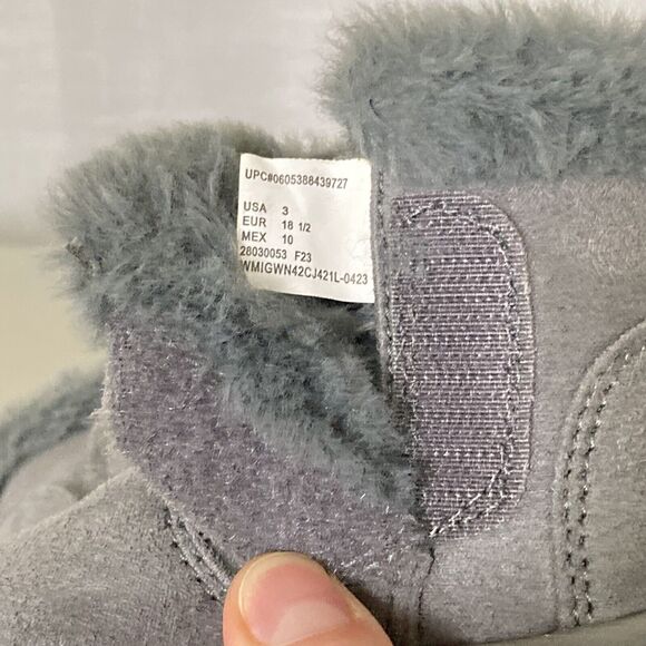 Wonder Nation Sz 3 Toddler Girl’s Gray Fur Slip-on Warm Ankle Booties Sherpa EUC - Picture 10 of 11
